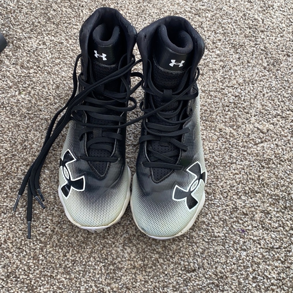 Boys Under Armour Football Cleats